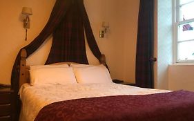 Mackinnon House & Lodge